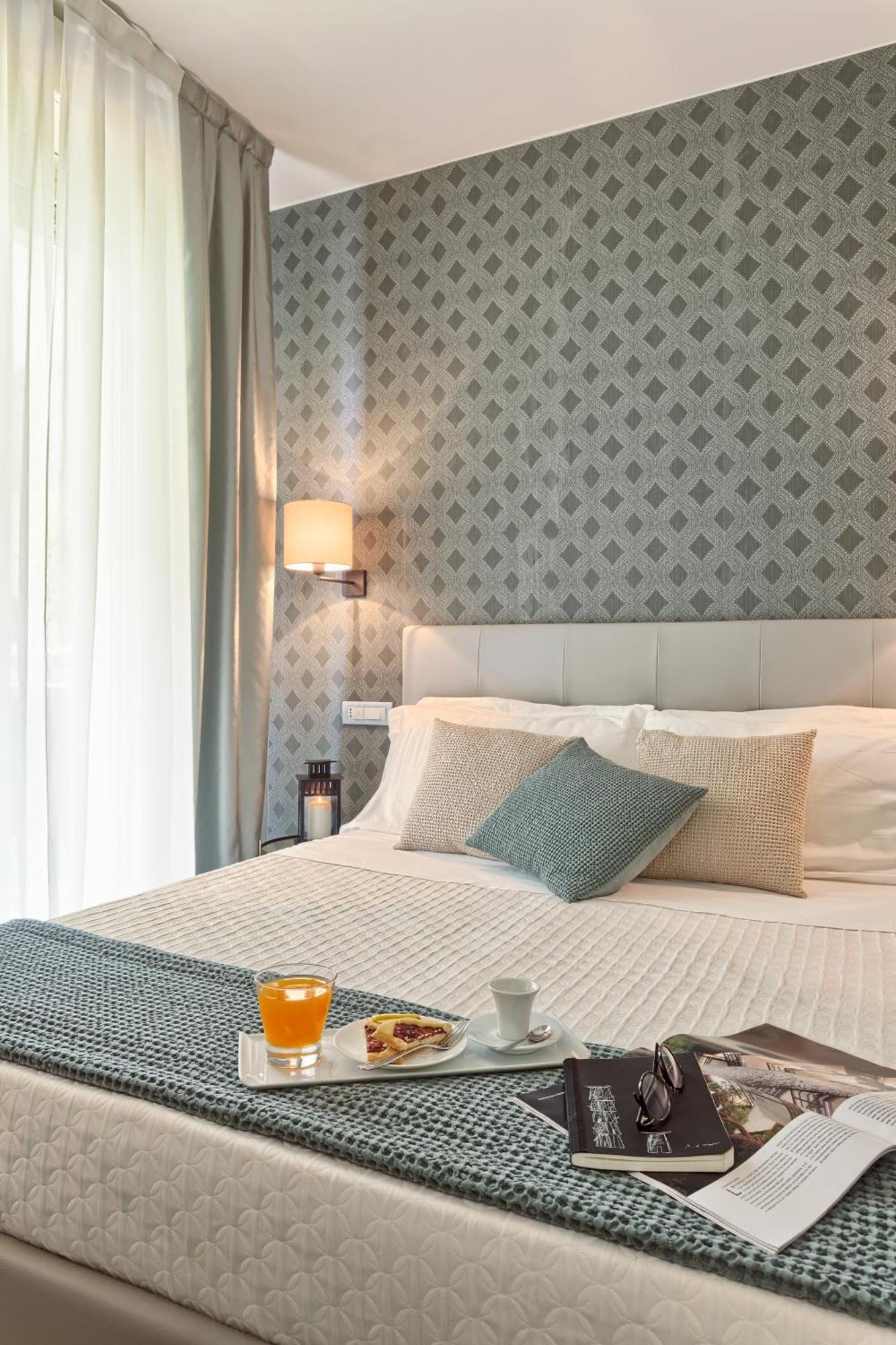 Hotel Lady Mary 米兰马瑞提那 外观 照片