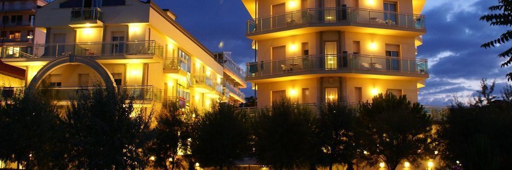 Hotel Lady Mary 米兰马瑞提那 外观 照片