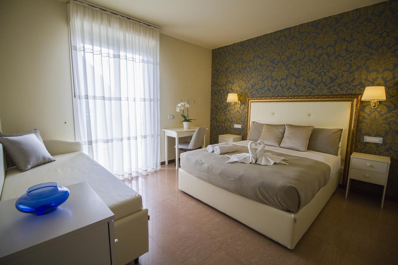 Hotel Lady Mary 米兰马瑞提那 外观 照片
