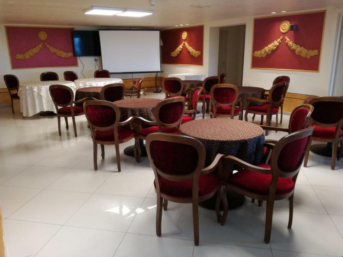 Hotel Lady Mary 米兰马瑞提那 外观 照片